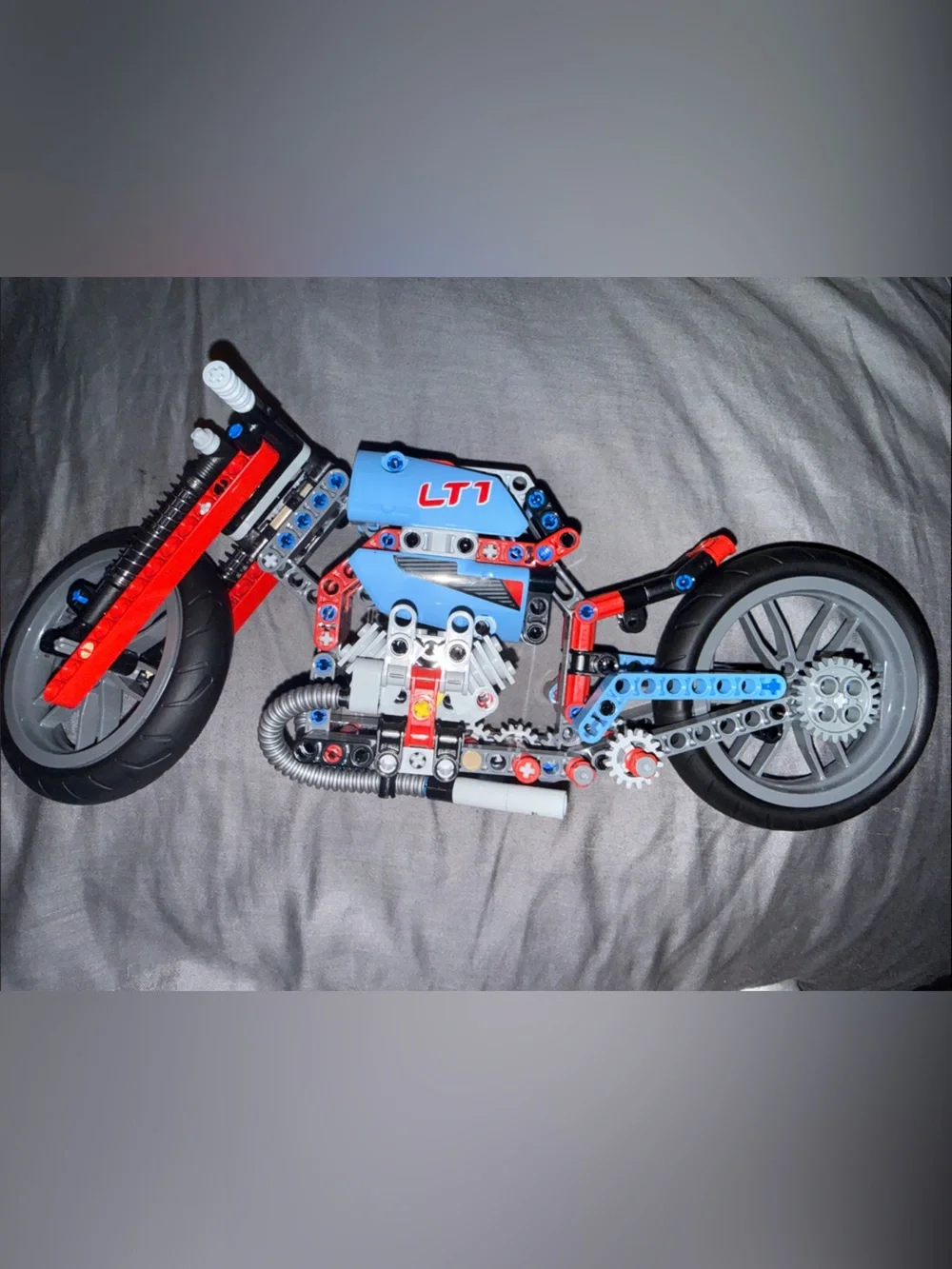 LEGO Technic Street Motorcycle 42036 - Retro Bike Build!